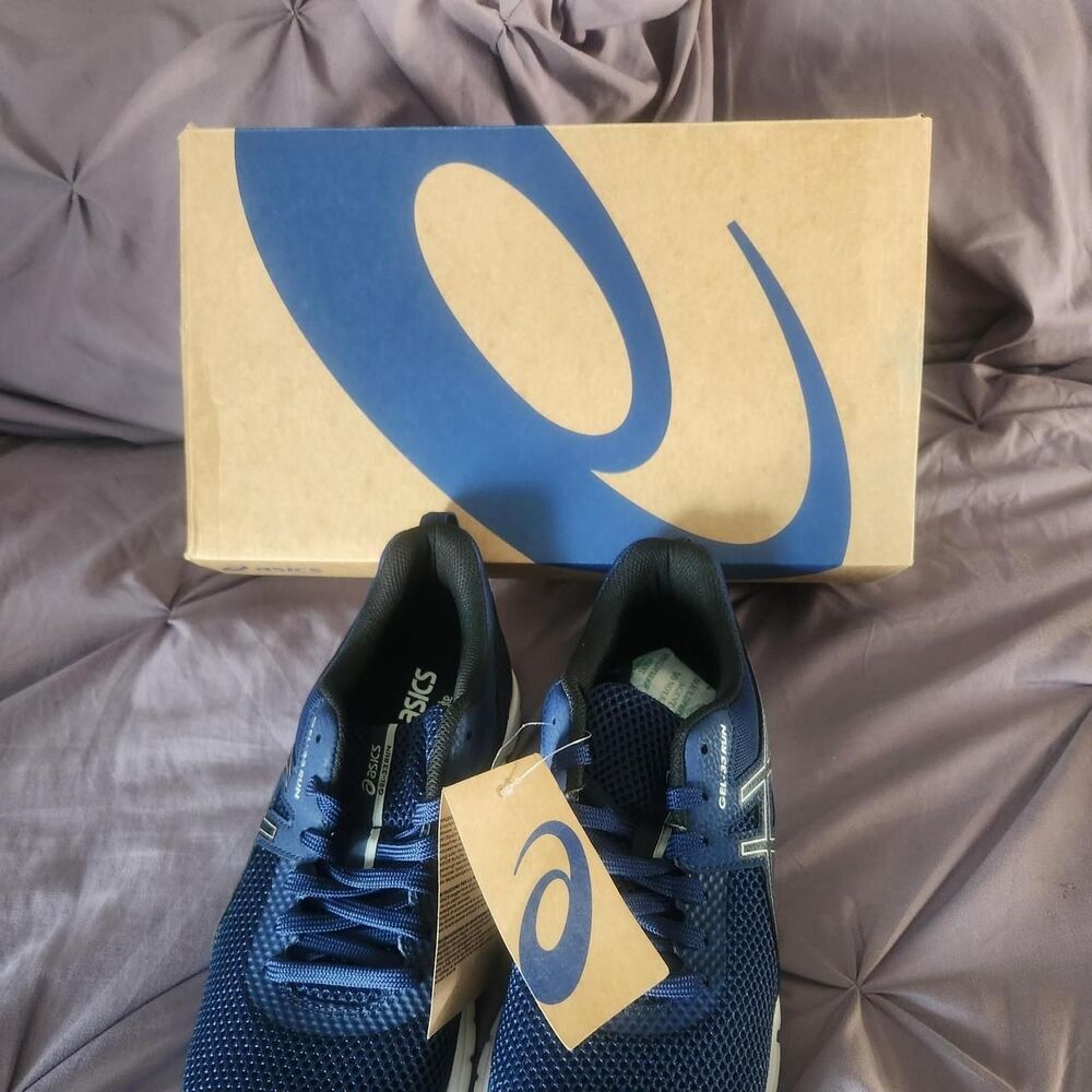 Asics Men's Navy and Blue Trainers